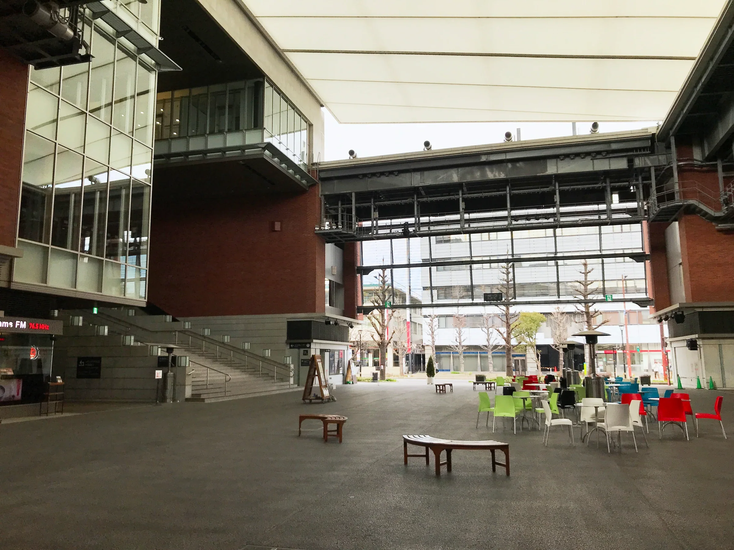 久留米 City Plaza 六角堂廣場的室內休息空間