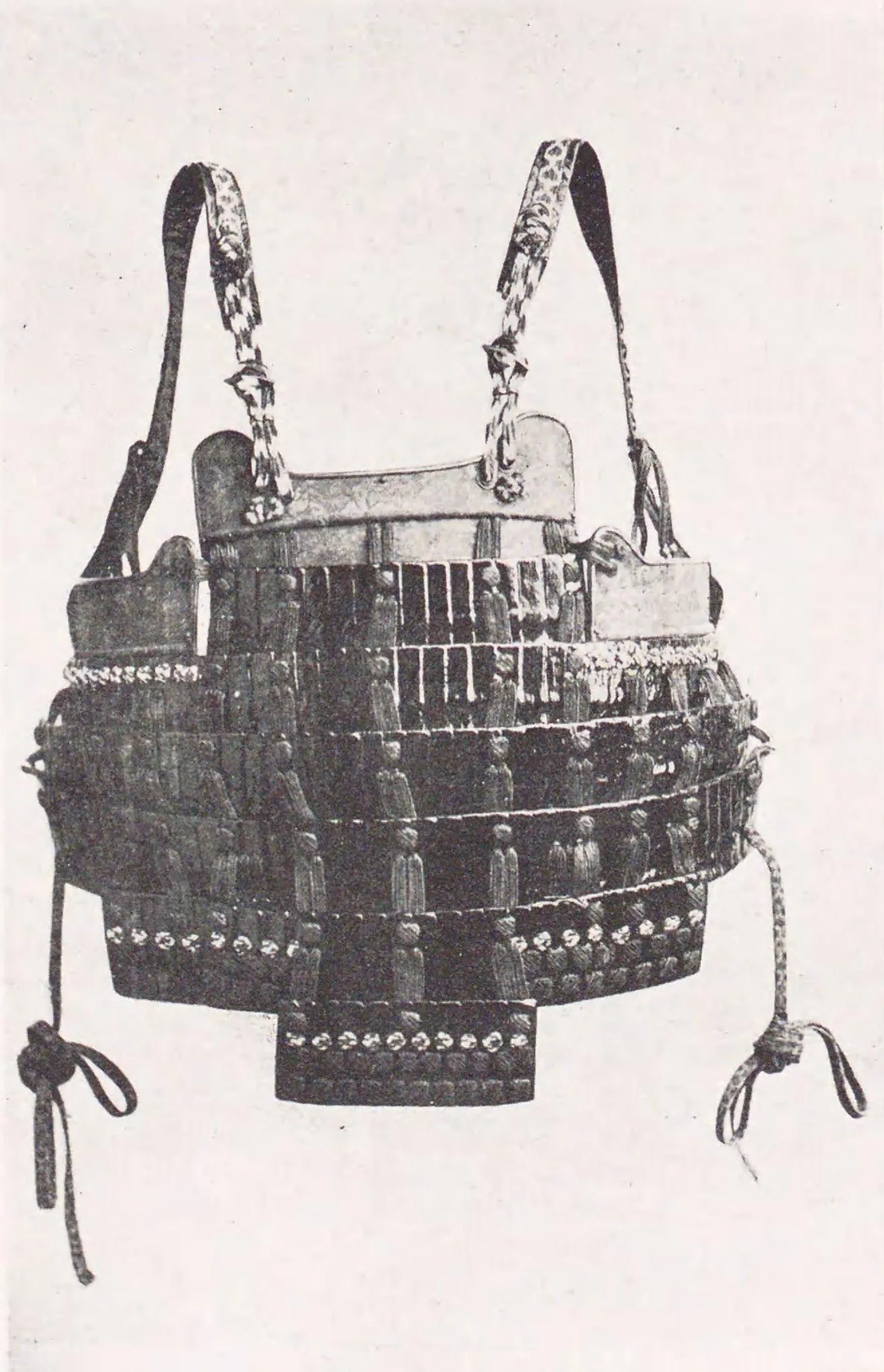 1932年出版的《國史大圖鑑》第3卷所載松浦家傳腹當圖像